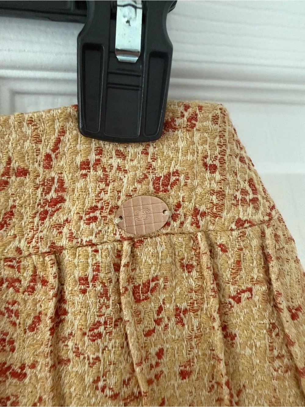 Chanel tweed midi skirt spring 2001 size 38